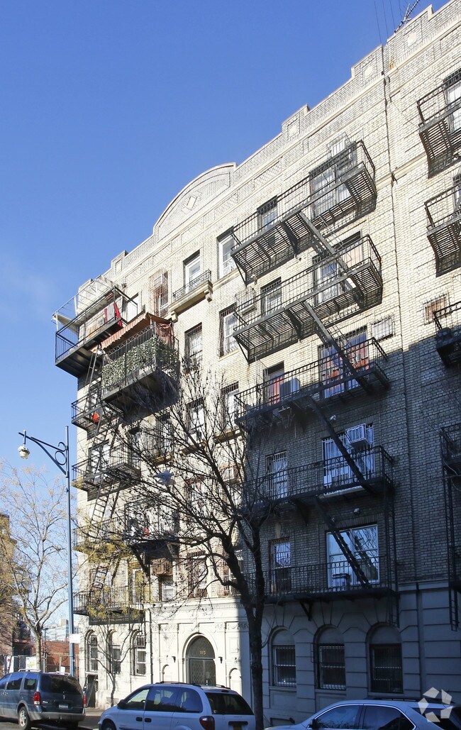 Building Photo - 115 Division Ave