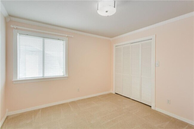 Building Photo - 13401 Gent Dr