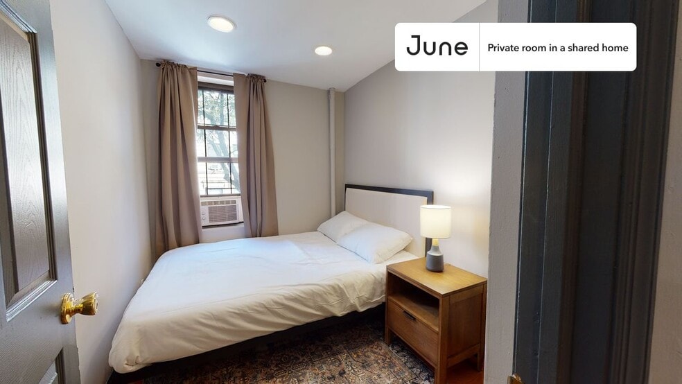 Primary Photo - Room in Shared 3 bed/1 bath home