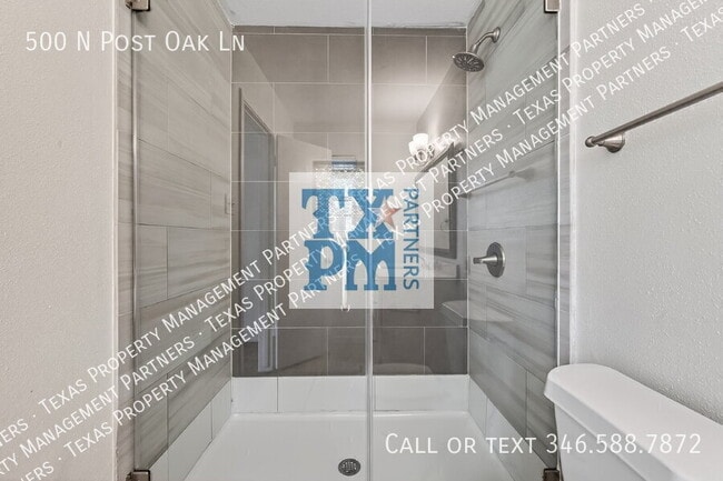 Building Photo - 500 N Post Oak Ln