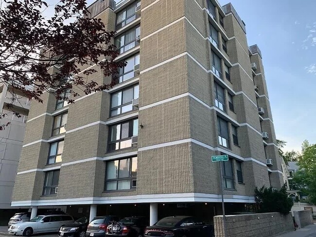 Primary Photo - 45 Trowbridge St