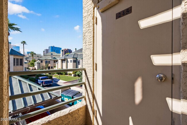 Building Photo - 101 N 7th St