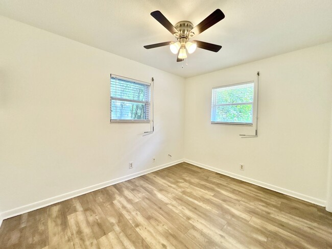 Building Photo - 3460 Rothschild Dr