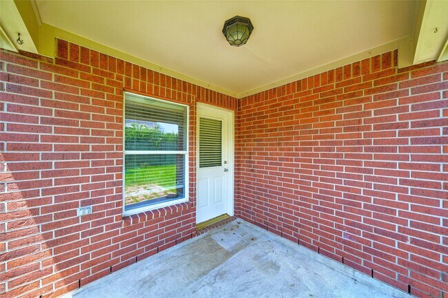 Building Photo - 1911 Mound Lake Dr