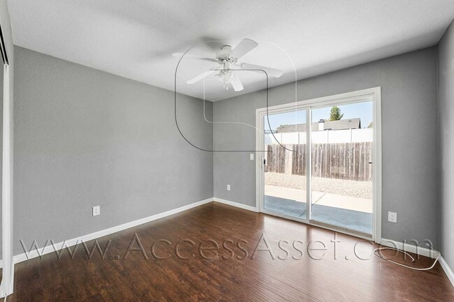 Building Photo - Charming Oceanside Retreat Near Camp Pendleton