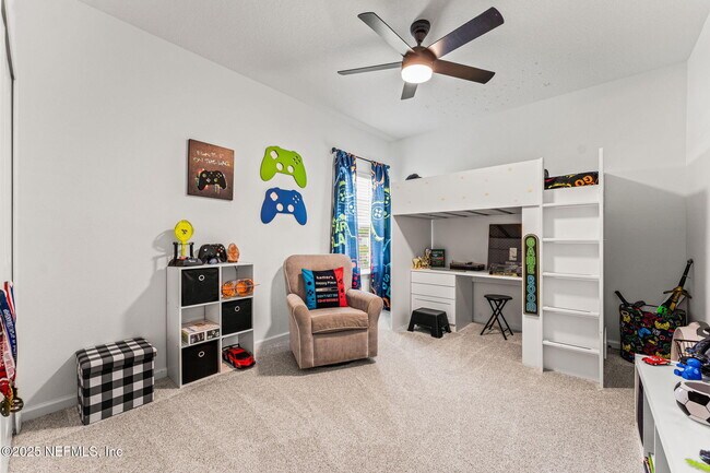 Building Photo - 535 Silver Landing Dr