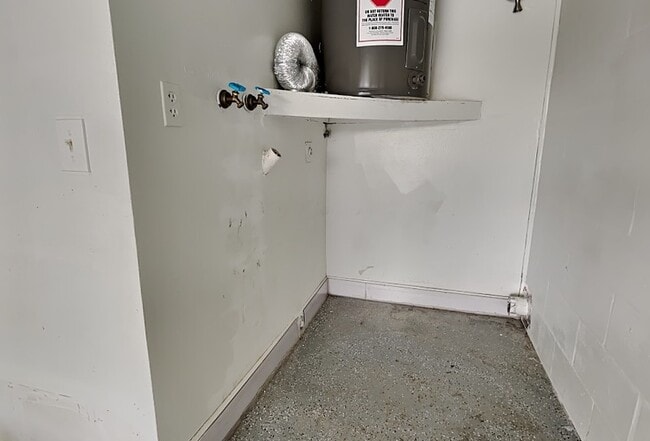 Building Photo - 6099 Colchester Ave