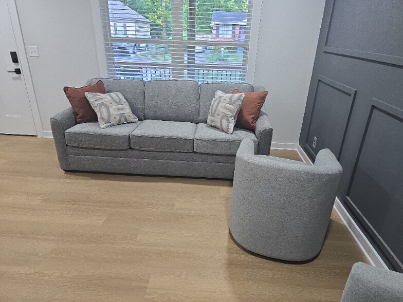 Building Photo - 5819 Talladega Dr