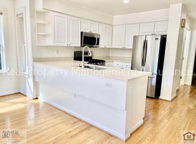 Building Photo - 10275 NW Alder Grove Ln