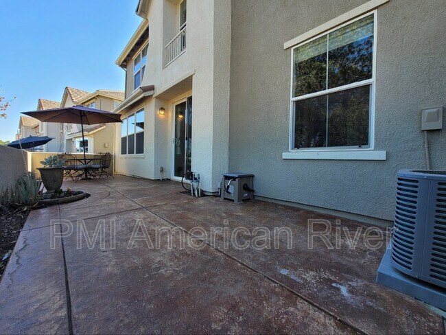 Building Photo - 3304 Esplanade Cir
