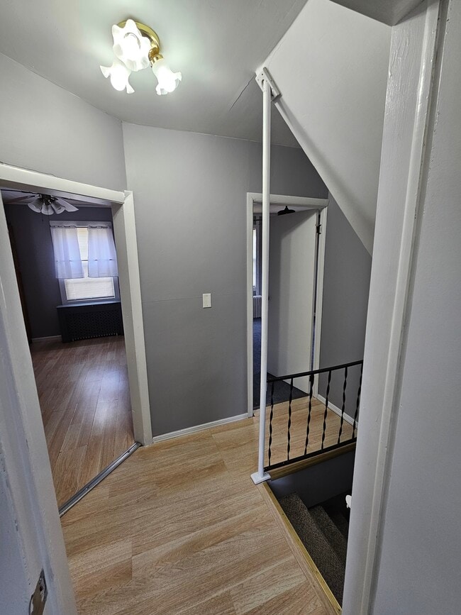 Foyer - 26 Woodland Ave