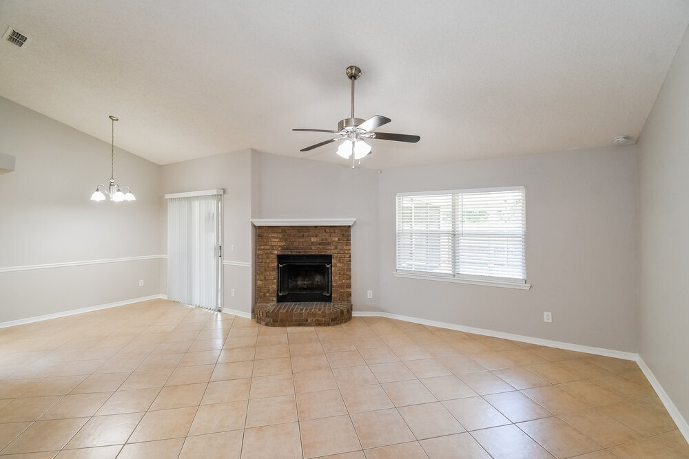 Building Photo - 8647 Charlesgate Cir N