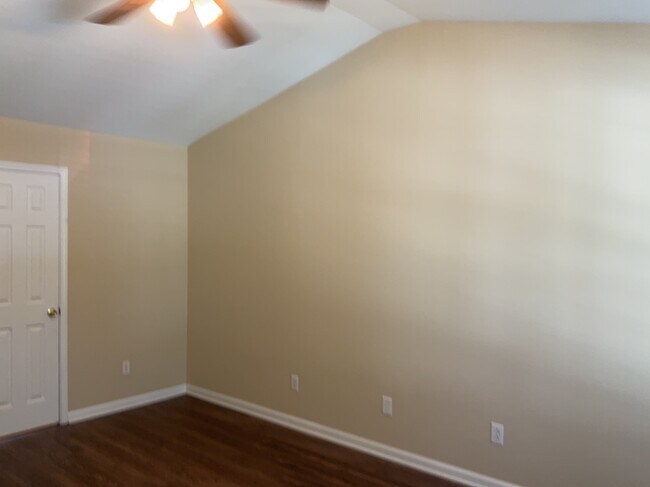 Building Photo - 11016 Treebranch Dr