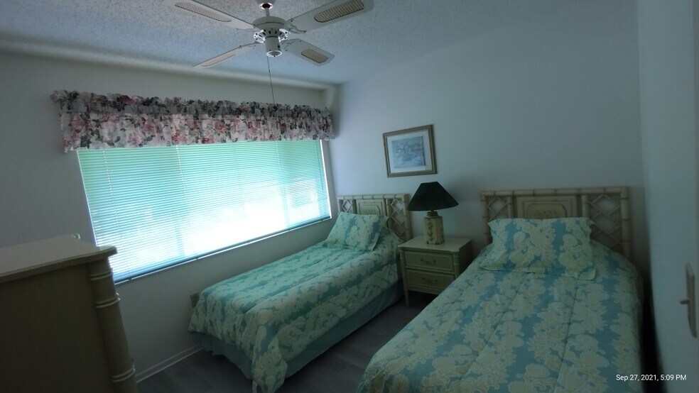 Building Photo - 4454 Pelorus Dr