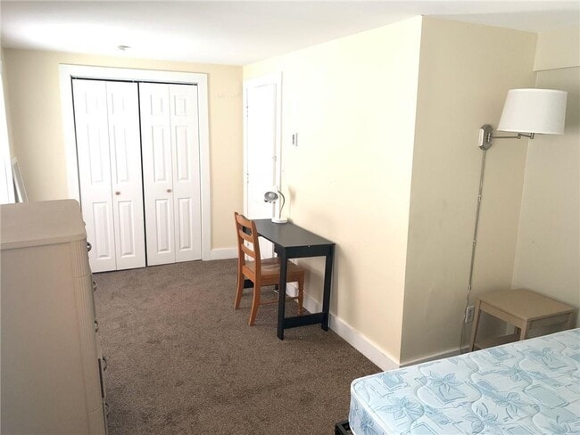 Building Photo - 42 Lee Ave