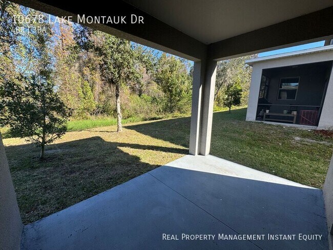 Building Photo - 10678 Lake Montauk Dr