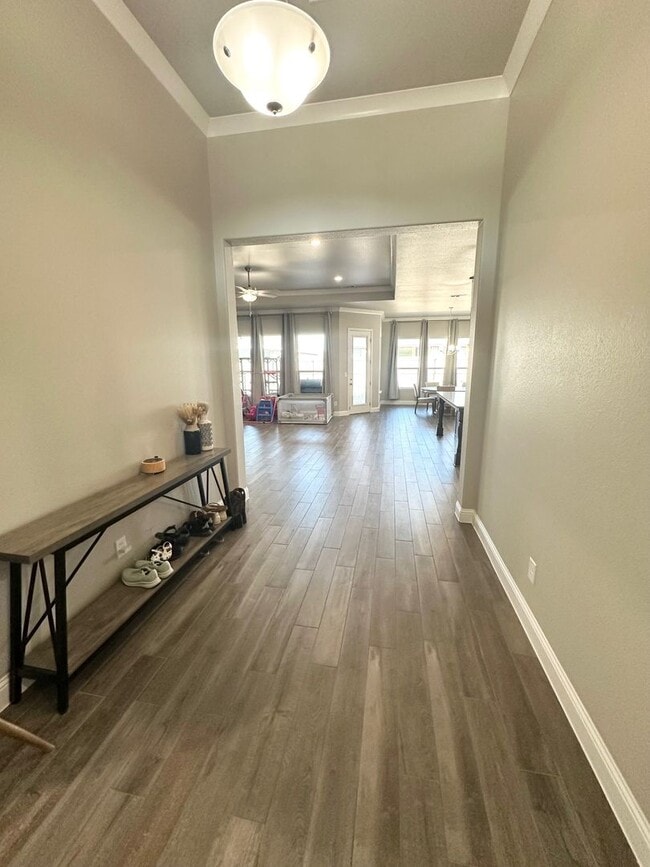Building Photo - 3 Bed 2 Bath Ready to Rent ASAP!