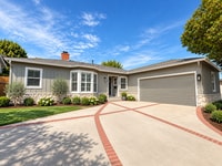 Building Photo - 7531 W 88th Pl