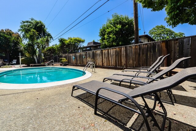 Pool - Park Mary Apartments