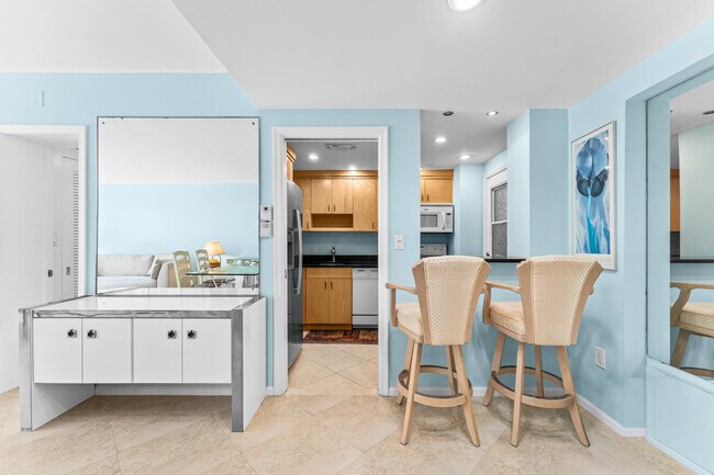 Building Photo - 2774 S Ocean Blvd