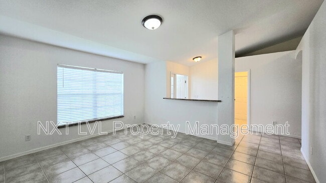 Building Photo - 1231 NW 22nd Ave