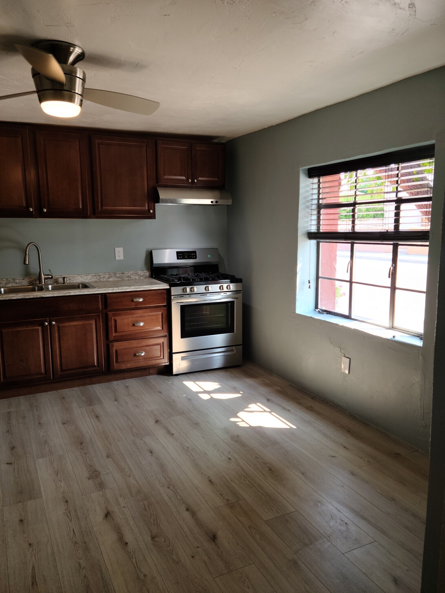 Kitchen - 223 N San Pedro St