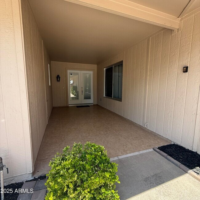 Building Photo - 17606 N 105th Ave