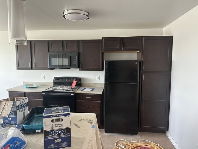 Building Photo - Victories Square