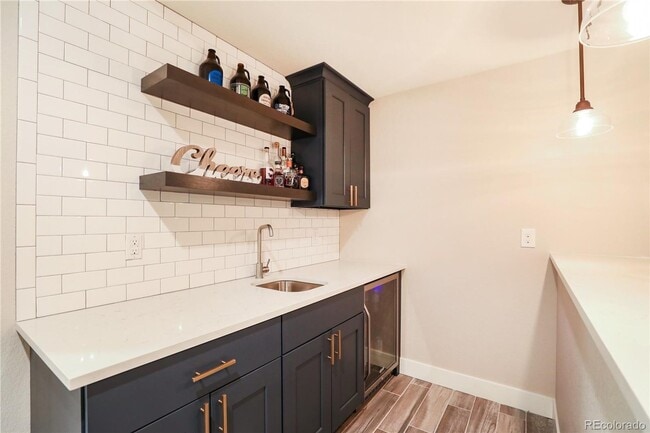 Building Photo - Gorgeous 4-bedroom, 3.5-bath home in Stapleton’s highly sought-after Willow Park East neighborhood!