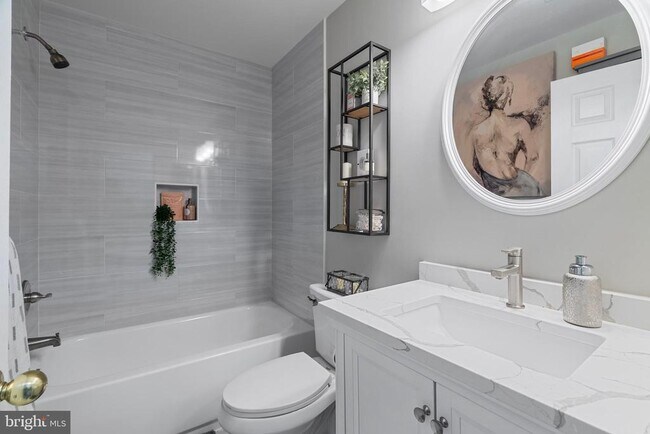 Building Photo - 5804 Summers Grove Rd