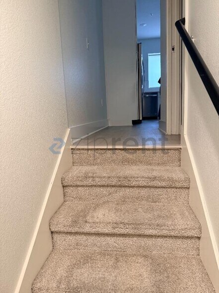 Building Photo - Unit 4104