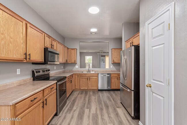 Building Photo - 4511 W T Ryan Ln