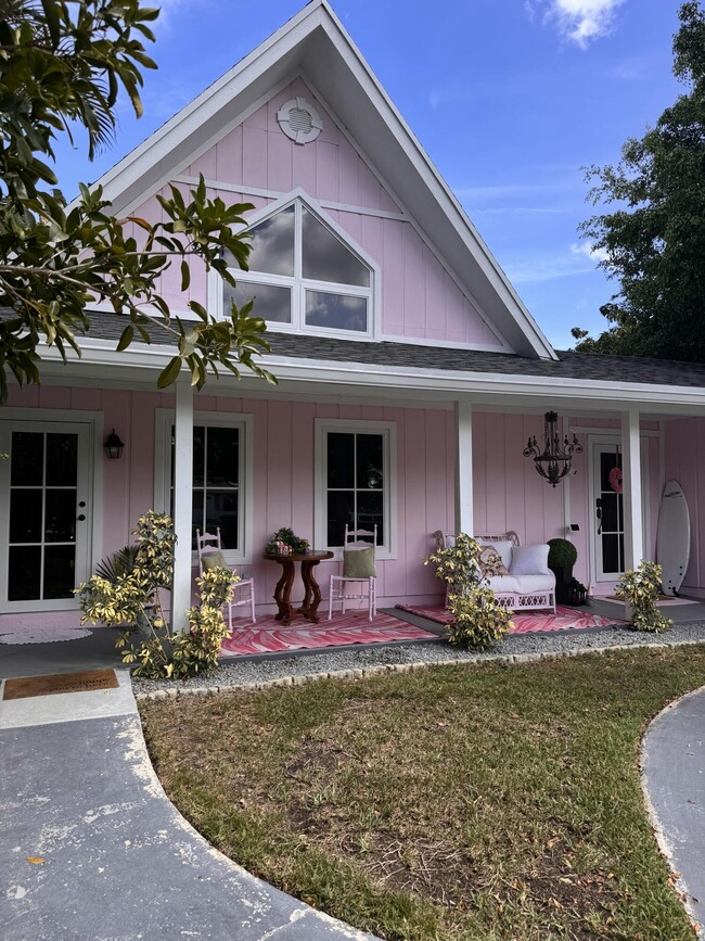 Primary Photo - 1256 Palmetto Rd