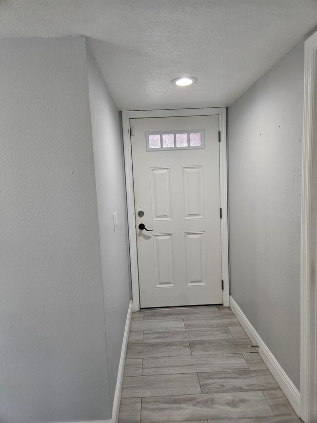 Building Photo - Welcome to your dream townhome!