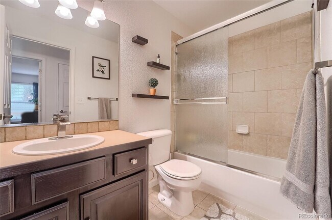 Building Photo - 1320 61st Ave