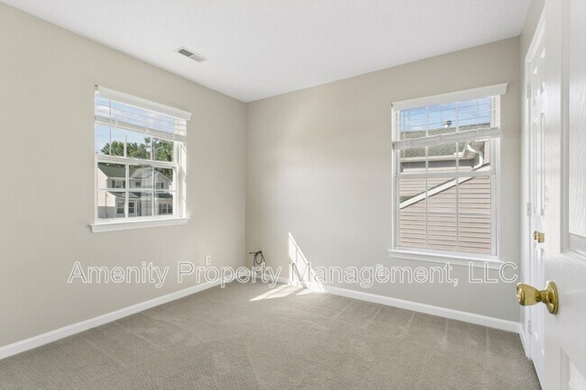 Building Photo - 321 Warwick Landing Pkwy