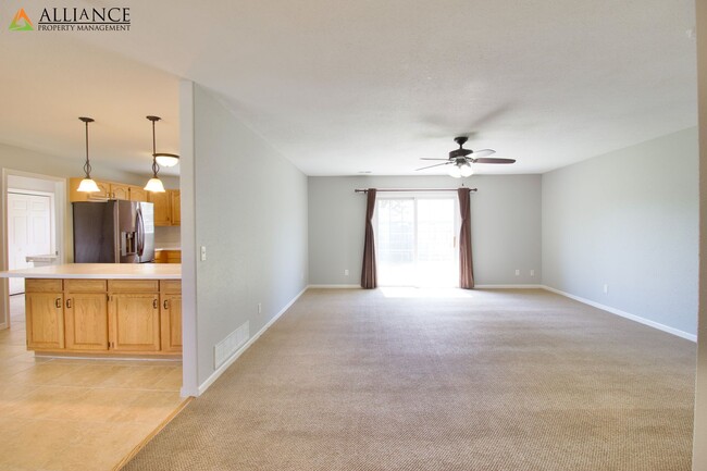 Building Photo - Beautiful 4 Bedroom - 2 Bath Home Close to Flint Hills Christian School!