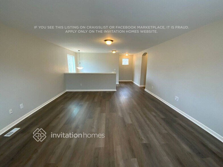 Building Photo - 6741 Flute St SE