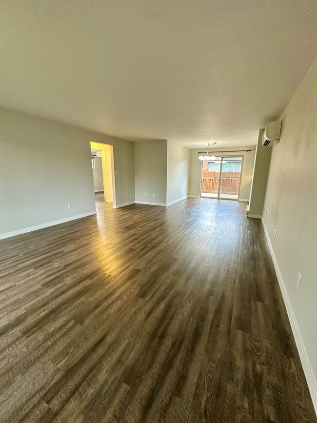 Building Photo - 1139 SW Indian Ave