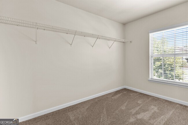 Building Photo - 3379 Gardenside Walk SW