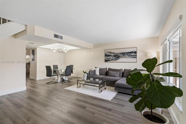 Building Photo - 1350 NW 123rd Ave