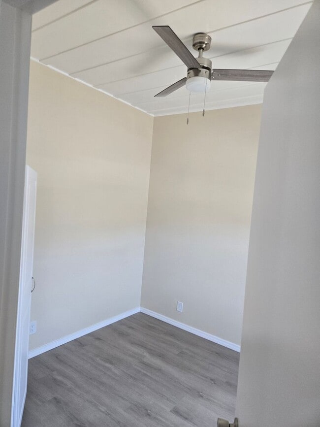 Building Photo - 1201 Saticoy St