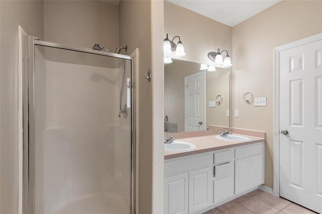 Building Photo - 10218 Berry Hill Ln