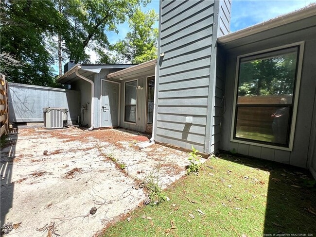 Building Photo - 2105 Wexford Oaks Ct