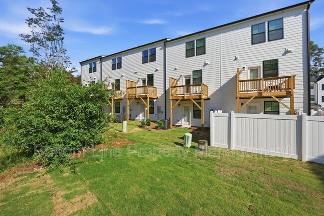 Building Photo - 3606 Elm Grv Ln