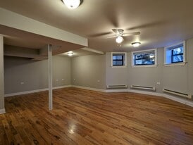 Building Photo - 1126 W Oakdale Ave