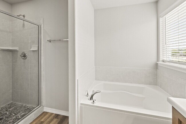 Building Photo - Well maintained Fountain Home with 3 bedrooms and  beautiful mountain views.