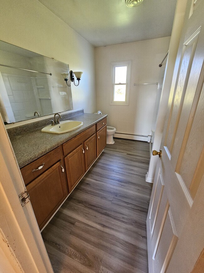 Building Photo - 7110 Noble Rd