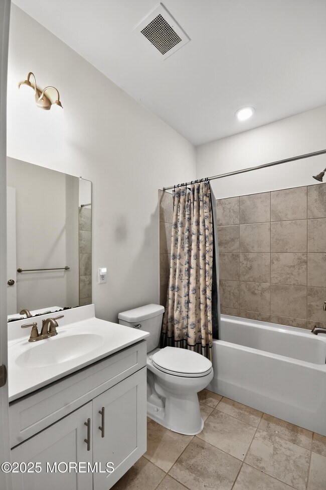 Building Photo - 626 Marion Ln