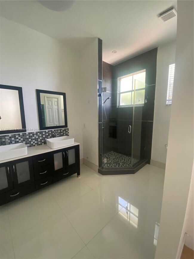 Building Photo - 6251 SW 164th Path